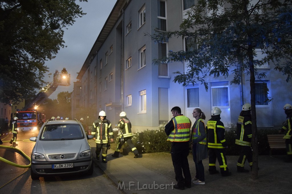 Feuer 2 Y Kellerbrand Koeln Ostheim Ruppinerstr P029.JPG - Miklos Laubert